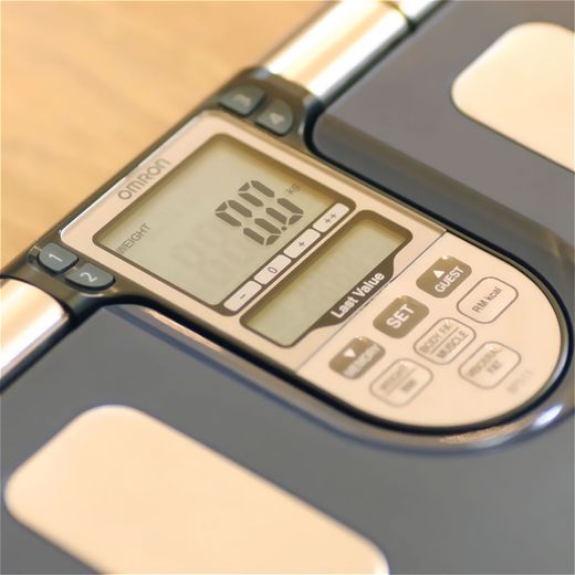 Omron BF511 Weighing Scale - Close up of control shot